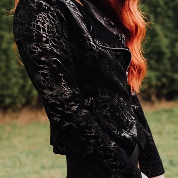 Maison Revolt Cropped Velvet Military style Jacket - Picture 4 of 6